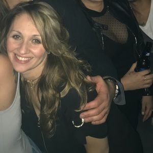 Meet your Posher, Dana